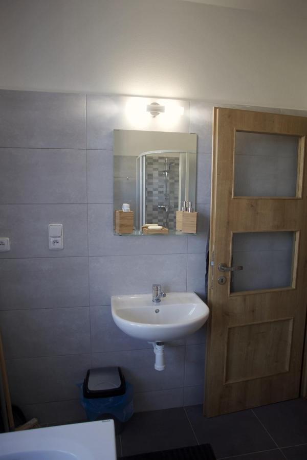 Apartmány Ve Mlejně Cachrov Exterior foto